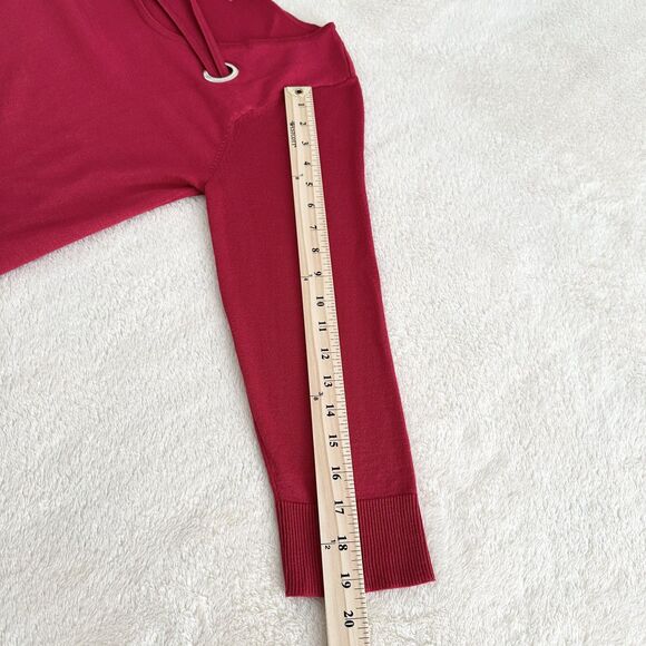 Cable & Gauge Sweater Womens Size L Red O Ring Cutout Holiday - Picture 5 of 8